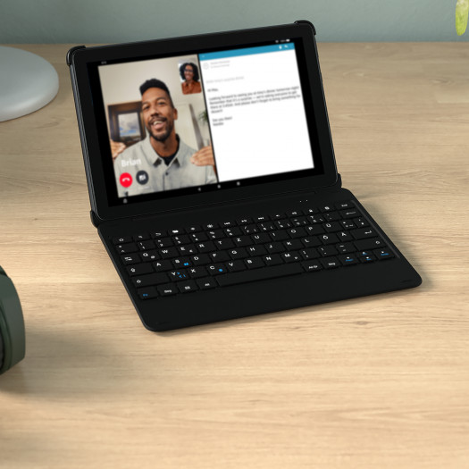 Fire HD 10 mit passender Tastatur  (Bild: Amazon)